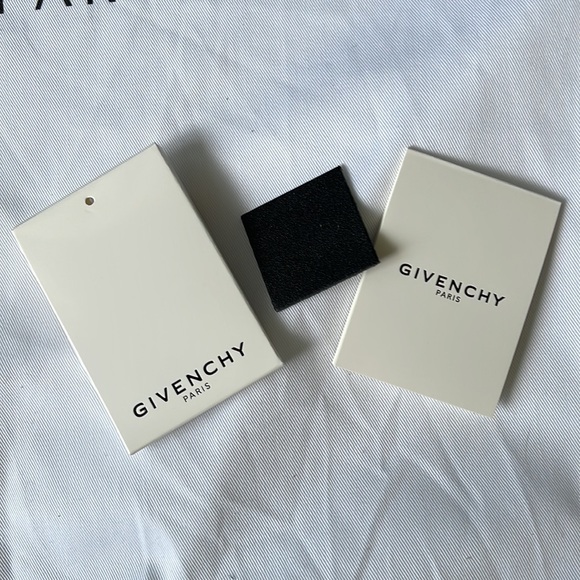 Givenchy Wing Tote w/ detachable pouch. - Picture 11 of 11